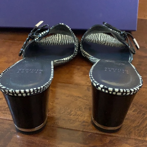 Stuart Weitzman ‘Tablet’ Bow Slide - Picture 6 of 7